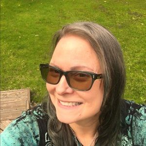 Meet your Posher, Helen